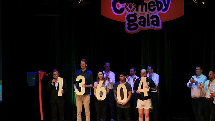 Lachen für einen guten Zweck: Die 8. Coburger Comedy-Gala erbrachte einen Erlös von 13604 Euro.Foto: Jochen Berger
