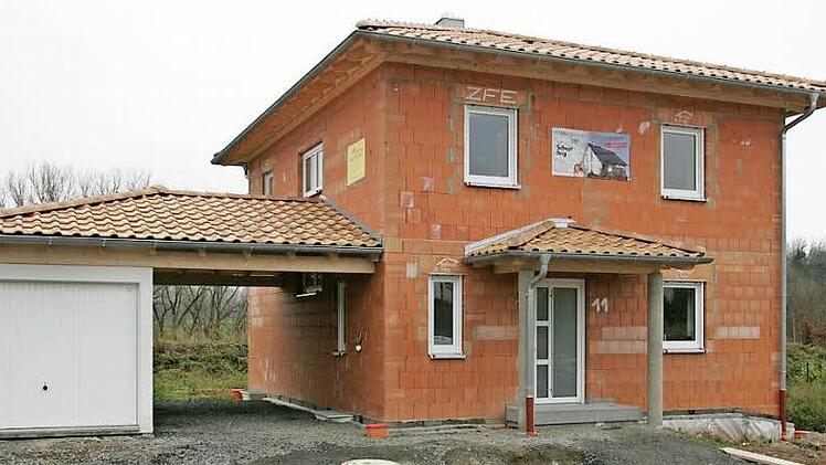 In Weidach kann man ein Einfamilienwohnhaus besichtigen .  Foto: Lothar Weidner