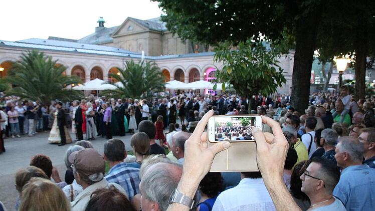 Eindrücke von Rakoczy-Ball und Gläser-Polonaise. Foto: Ralf Ruppert