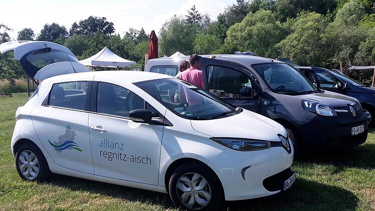 Das Thema E-Mobilität will man bei den Allianz-Gemeinden weiter voranbringen. Der Dienstwagen des ILE-Manager ist selbstverständlich ein E-Auto.  Fotos: Renate Spörlein