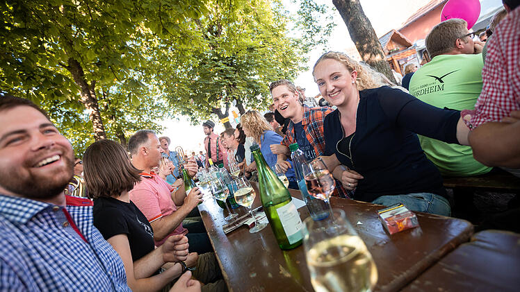 Nordheim am Main: Erstes großes Open-Air-Weinfest der Saison 2023 startet
