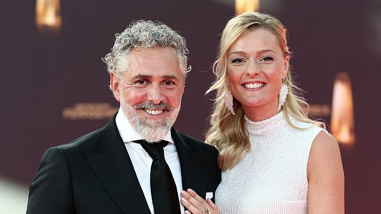 Roland Trettl und Miriam H&ouml;ller machten ihre Beziehung Im Januar 2025 bekannt.