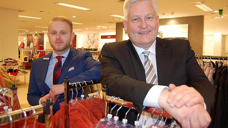 Vorstand Robert Rösch (rechts) und der Coburger Geschäftsleiter Alexander Bugert zogen eine erste Bilanz. Fotos: Oliver Schmidt