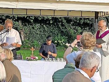 Die Mitglieder der CSU-Seniorenunion des Kreisverbandes Bad Kissingen trafen sich im Garten des ehemaligen Klosters Altstadt zu einer Gedenkfeier.
