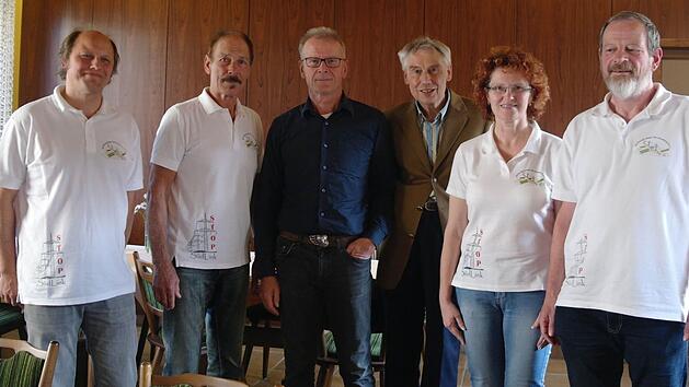 Vorstand (von links): Ingo Queck (Vorsitzender), Jakob Euba, Franz Zang, Dr. Gerhard Schumm (Beisitzer), Vera Haydu (Schriftführerin), Erwin Miller (Vorsitzender) Foto: Steffi Elm