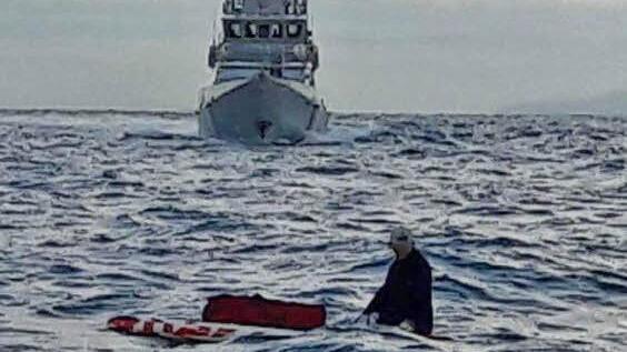 Das Foto erweckt einen falschen Eindruck: Die See im Ärmerlkanal war ruhig (!), als die Küstenwache Alexander Hahns Abenteuer beendete. Foto: Dover Marina