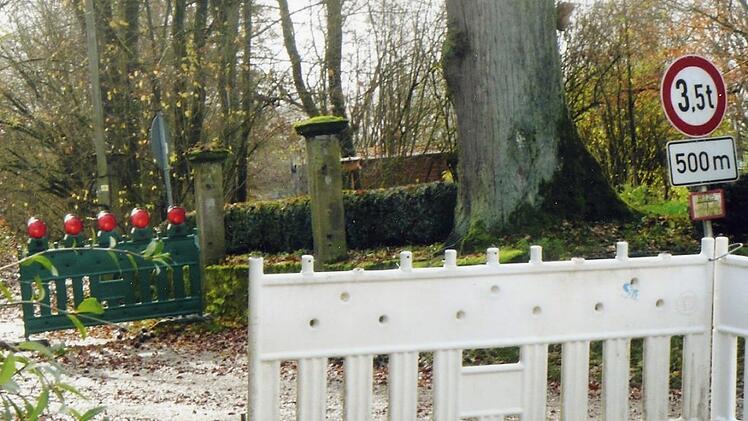 Sperrungen gehören zurzeit in Hain zum Ortsbild. Foto: Dieter Baer