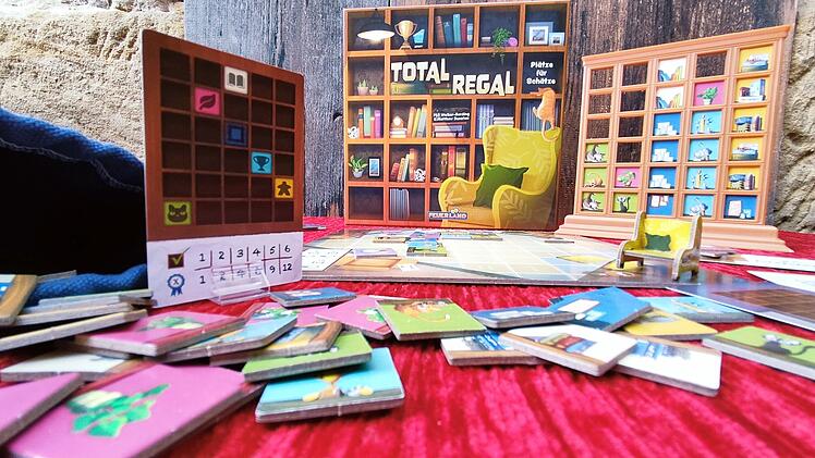 Total Regal - die Familienspiel-Neuheit für Deko-Sortierer im Test