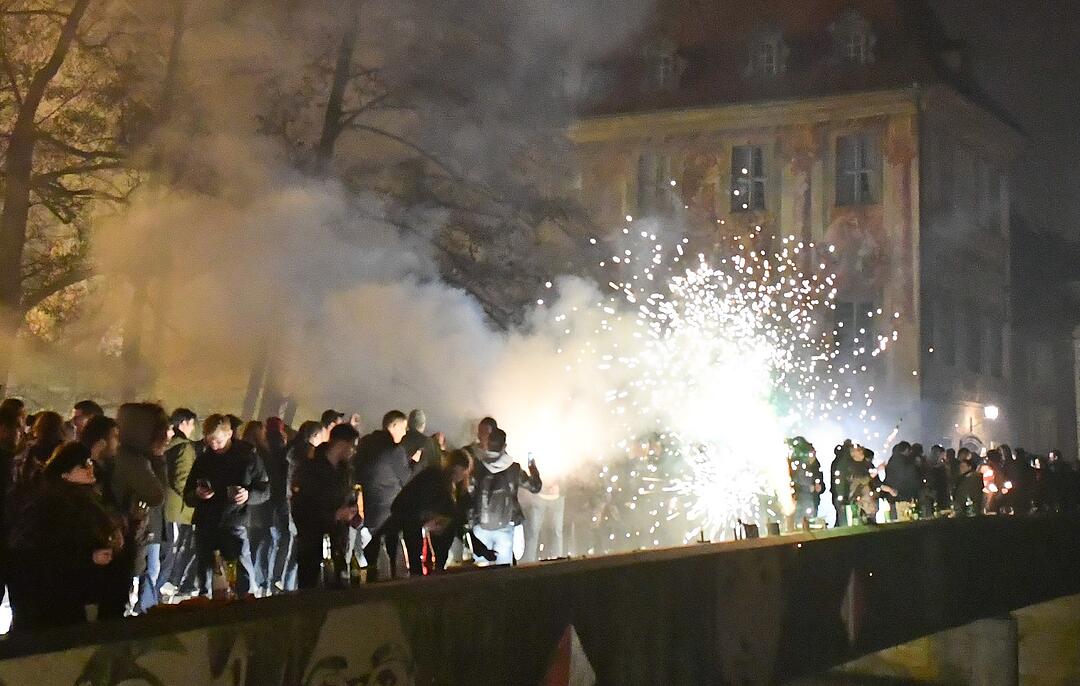 Impressionen von der Silvesternacht: So feierte Bamberg den Jahreswechsel