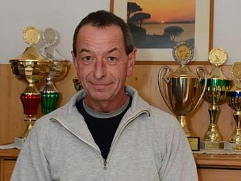 Harald Back mit seinem As-Weibchen Regina Foto: Björn Hein