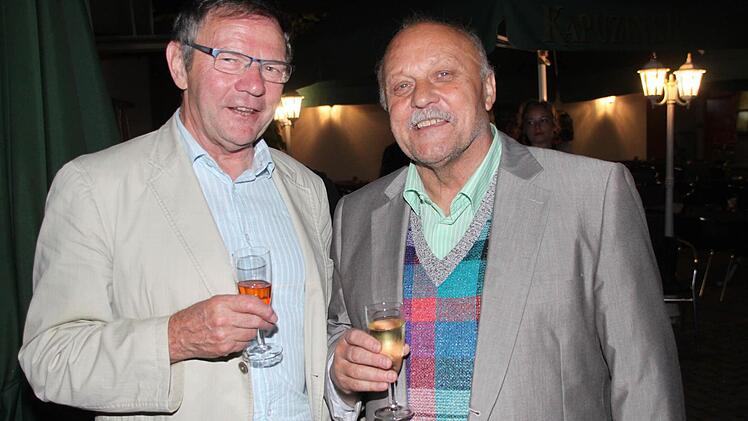 Umtrunk nach der Vorstellung Foto: Jürgen Gärtner