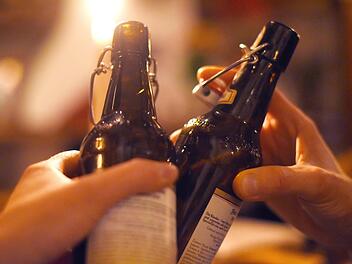 Oberfranken ohne Bier? Kaum vorstellbar! Ein Blick auf die aktuellsten Zahlen verrät: In Oberfranken floriert das Geschäft mit dem Bier.   Symbolfoto: Angelika Warmuth/dpa