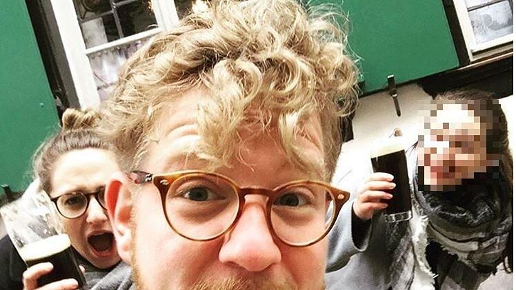 Tobias Diemer (Mitte) erlebte am Mittwoch eine unvergleichliche Geschichte in Birmingham. Foto: Tobias Diemer/Instagram