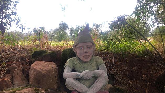 Der Querkel ist Teil eines Sagenwanderwegs in der Gemeinde Untersiemau, der sich noch im Aufbau befindet.  Er befindet sich am Flurweg Hof&auml;cker.