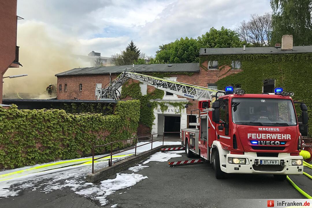 Bayreuther Disco “Rosenau“ brennt – Stadt löst Katastrophenalarm aus