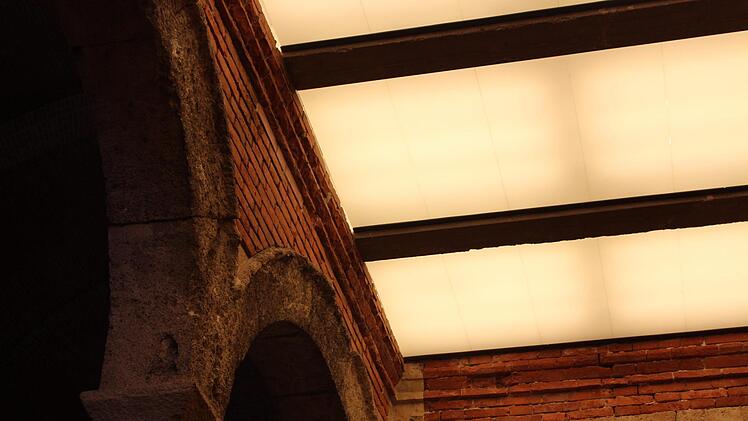 Neu und Alt: die Architektur in der Allerheiligen-Hofkirche ist ebenso geschichtsträchtig wie die 100 Heimatschätze, die prämiert wurden.   Foto: Yannick Hupfer