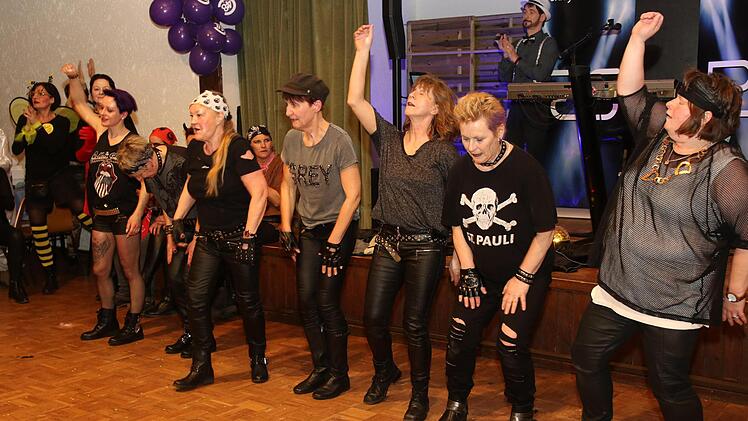 Weiberfasching des TV 48 Coburg in Creidlitz Foto: Michael Stelzner