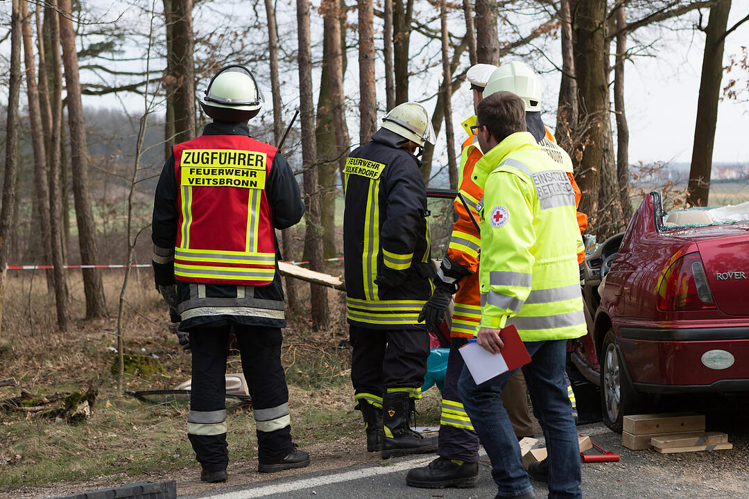 Toedlicher Verkehrsunfall bei Seukendorf
