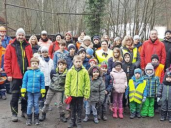 Kinder, Jugendliche und Erwachsene nahmen an der Aktion des CSU-Ortsverbandes teil.  Foto: Joachim Stark