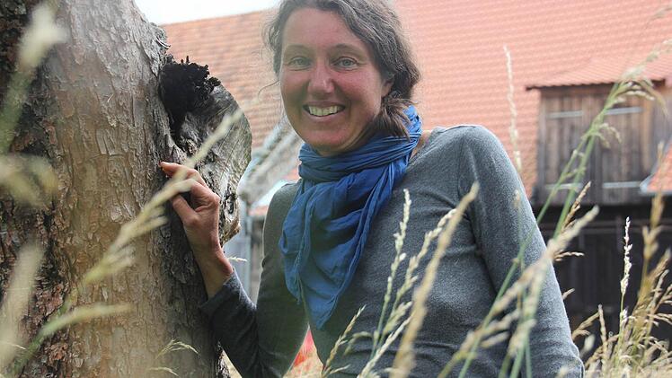 Susanne Meier ist freiberufliche Umweltbildnerin. Draußen, in der Natur, fühlt sie sich am wohlsten.  Foto: Sarah Dann