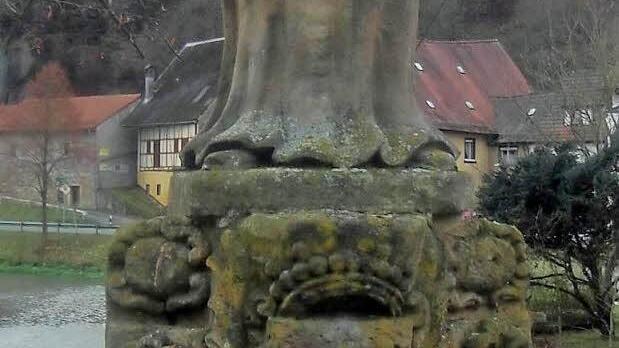 Die Figur des Heiligen Nepomuk an der Stadtbrücke Fotos: Reinhard Löwisch