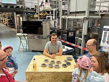 Die Produktion konnte beim Familienfest besichtigt werden.