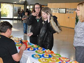 Nachhaltigkeit und Gesundheit der Ernährung standen im Mittelpunkt einer Aktion der Schule. Foto: Gerhard Schmidt
