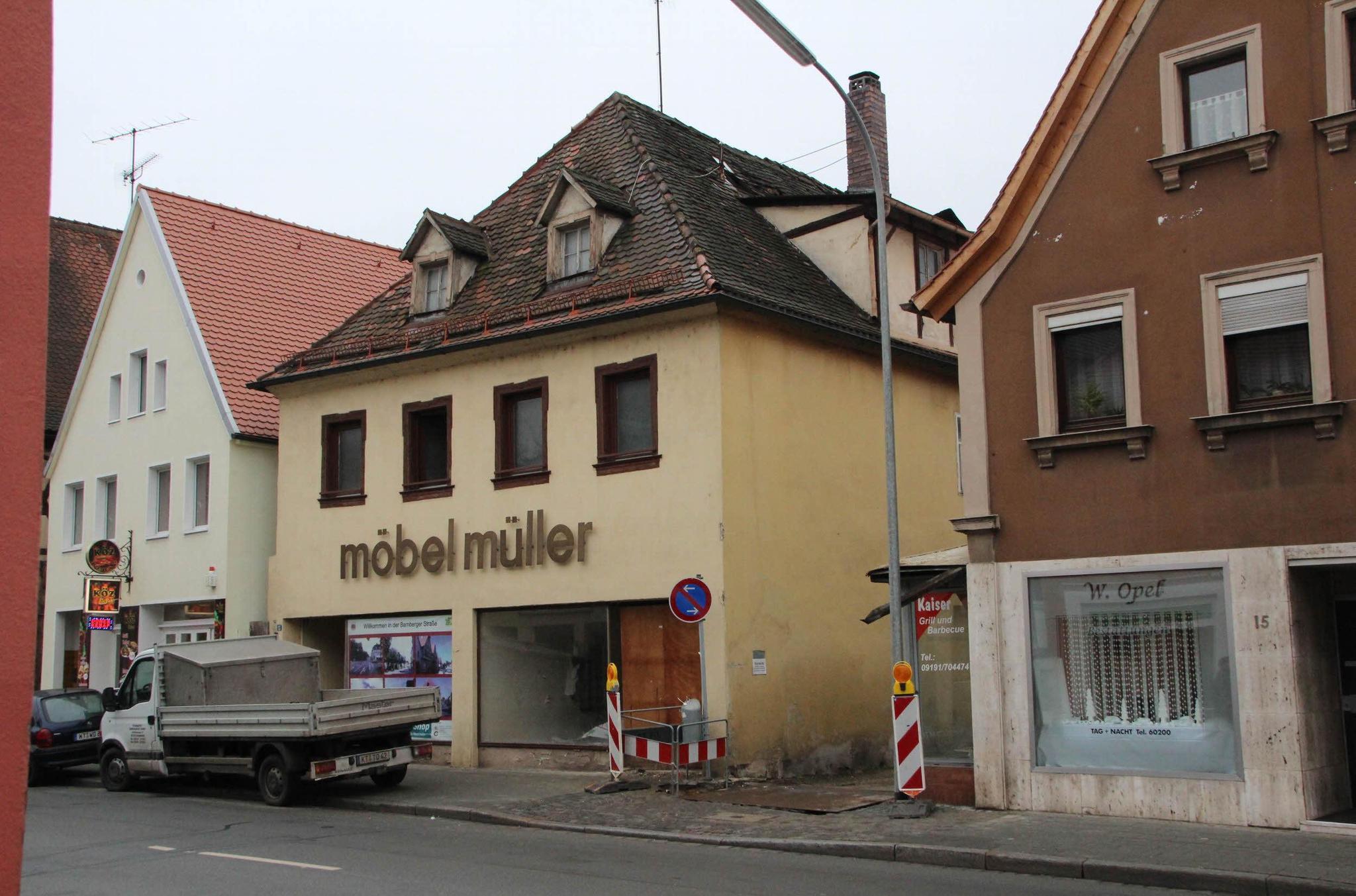 Ehemaliges Möbelhaus Müller in Forchheim wird abgerissen