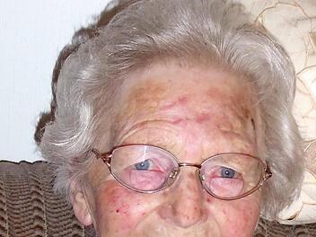 Erna Dürrbeck feierte ihren runden Geburtstag mit der Familie in Weilersbach. Foto: Heidi Amon