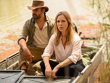 Svenja (Anneke Kim Sarnau) und Kalti (Aaron Pedersen) machen sich große Sorgen um ihre Kinder