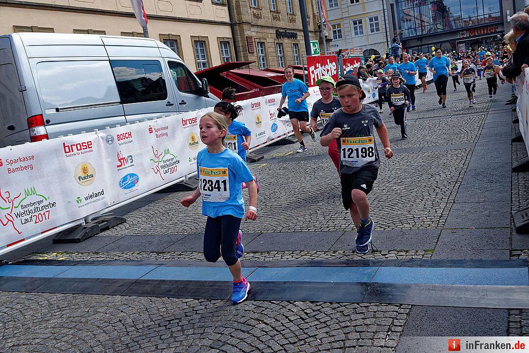 Weltkulturerbelauf 2017 in Bamberg: Der Zieleinlauf am Maxplatz