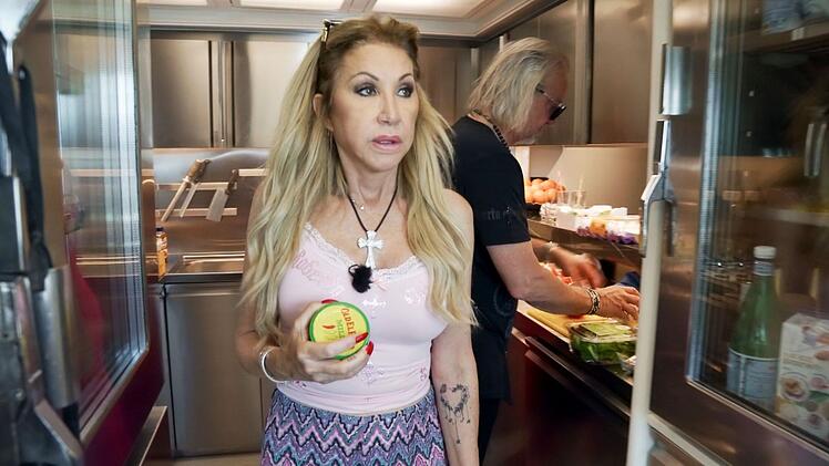 Nach einem Vorfall beim Einkaufen ist Carmen Geiss voller Wut.