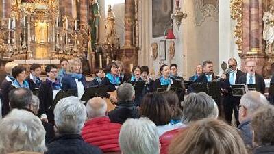 Das Konzert von "Akanamandla" in der Basilika bot eine gelungene Auszeit vom Alltag. Foto: Klaus-Peter Wulf