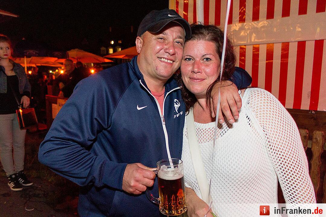 Sandkerwa: Partyfotos