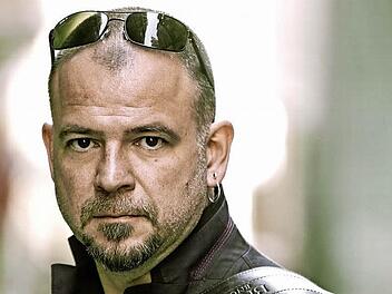 Martin Kälberer war vor einigen Jahren mit Werner Schmidbauer in Höchstadt, jetzt kommt er solo. Foto: privat