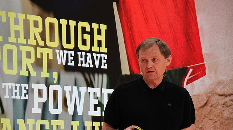 Herzogenaurach: So &auml;u&szlig;ert sich der Adidas-CEO zum StUB-Deal