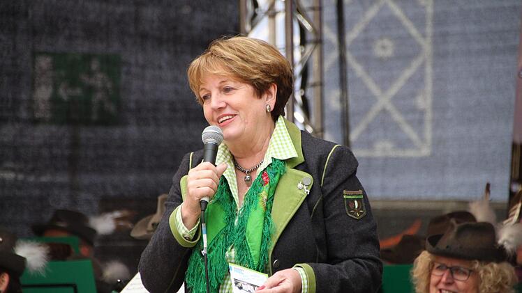Bürgermeisterin Brigitte Meyerdierks eröffnete das Stadtfest. Foto: Ulrike Müller