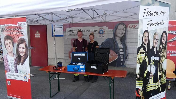 Die Freiwillige Feuerwehr Eltmann &uuml;bernahm die Sicherheitswache und informierte die Besucher an einem eigenen Stand &uuml;ber ihre Arbiet.