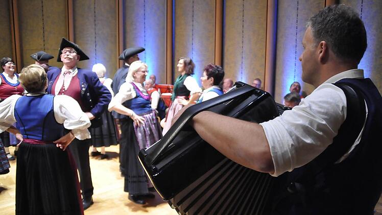 Vom Main kommt die "Singgruppe Urspringen".  Foto: Peter Klopf