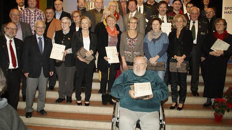 Die Schützen sind im Landkreis Haßberge eine Macht, daneben waren aber auch die Tennis-Damen 50 des FC Haßfurt und die Tischtennis-Herren des SSV Gädheim so erfolgreich, dass sie bei der Sportgala des BLSV ausgezeichnet wurden.