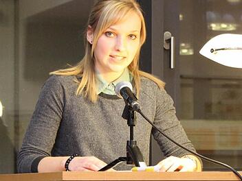 Franziska Kuhn besucht die 12. Klasse des Olympia-Morata-Gymnasiums Schweinfurt. Mit ihrer Geschichte "Bewegte Ziele" überzeugte sie die Jury am meisten. Foto: Thomas Ahnert