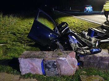 Am Montagabend (18.11.2019) kam es auf der MSP 35 bei Unterwittbach (Lkr. Main-Spessart) zu einem folgenschweren Verkehrsunfall.  Foto: News5/Höfig