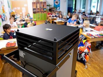 Der Aschacher Kindergarten bekommt von der Gemeinde einen Zuschuss für die Anschaffung von Lüftungsgeräten, die in den beiden Gruppenräumen sowie im Turnraum aufgestellt werden sollen.