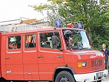 Das Reichenbacher Feuerwehrauto wurde in den Ferien kurzfristig angeschafft, nachdem das alte nicht mehr zu reparieren war. Mittelfristig soll die Wehr noch ein zweites Fahrzeug erhalten.