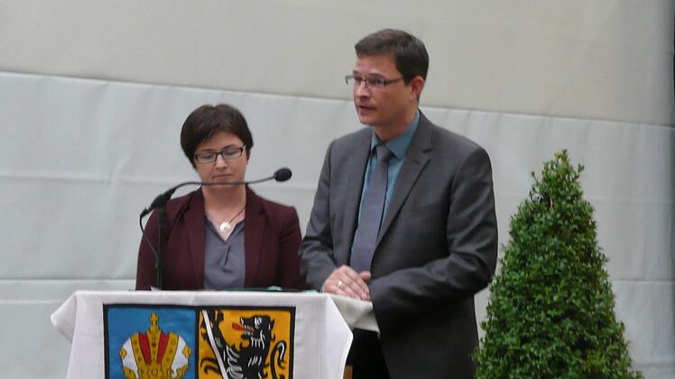 Die Schulleiter von Realschule und Gymnasium Burgkunstadt, Monika Geiger und Thomas Meier