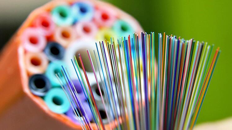 Die Gemeinde Rauhenebrach hält eine Versorgung mit Glasfaser für den richtigen Weg beim Breitbandausbau.  Foto: Jan Woitas/dpa