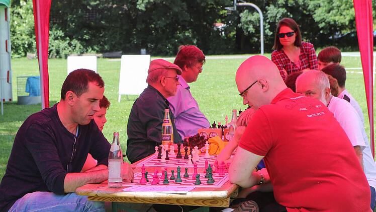...oder beim Schach. Foto; RiegerPress