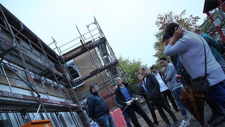 Auch über einen zusätzlichen Wasserspielplatz und die Verlegung von Flüstersteinen - damit Dreiräder und andere Gefährte nicht solchen Lärm machen -  berieten die Räte. Foto: Ulrike Müller