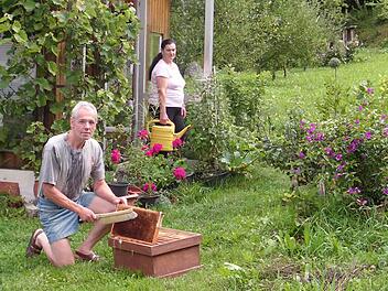 Helmut Egloffstein und seine Frau Ingrid verbringen ihre freie Zeit am liebsten im Garten.