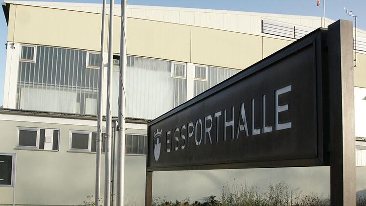 Auch wegen des Fehlens der Bad Kissinger Eissporthalle als Spielst&auml;tte musste der EC Bad Kissingen Insolvenz beantragen. Foto: Steffen Standke